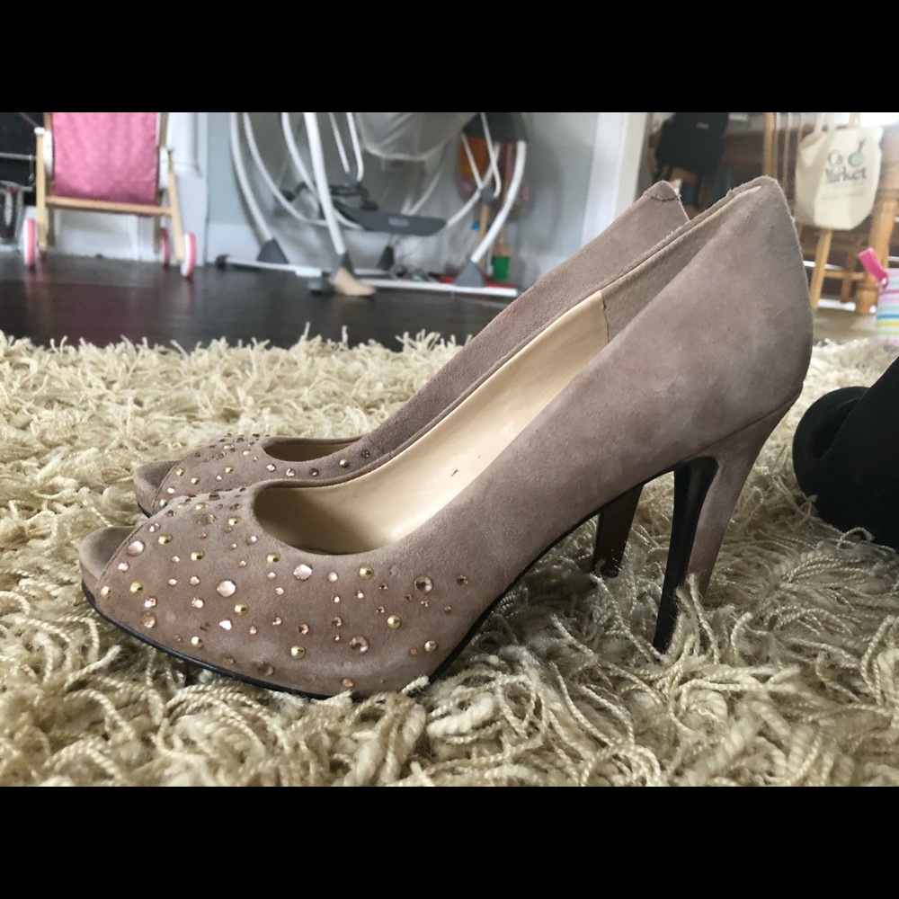 Nine West suede heel
